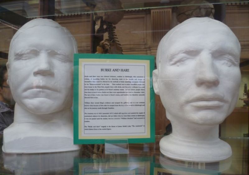 Burke and Hare's death masks. Image: Wikipedia/Kim Traynor CC3.0.